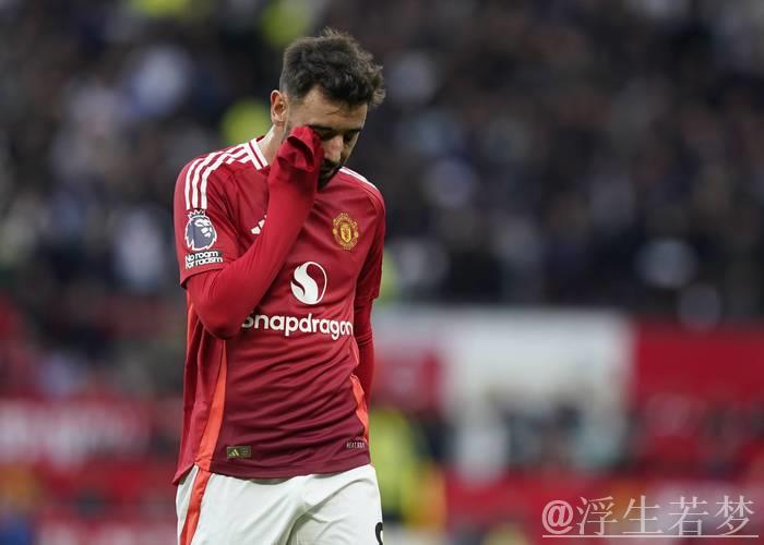 阿莫林致歉：告别糟糕赛季！曼联将迎接挑战，光明未来在前方。